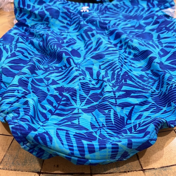 TYR SIZE 16 DURAFAST ELITE UPF50 WOMEN PERFORMANCE BRAND NEW MONACO VNECK BLUE - Picture 3 of 4